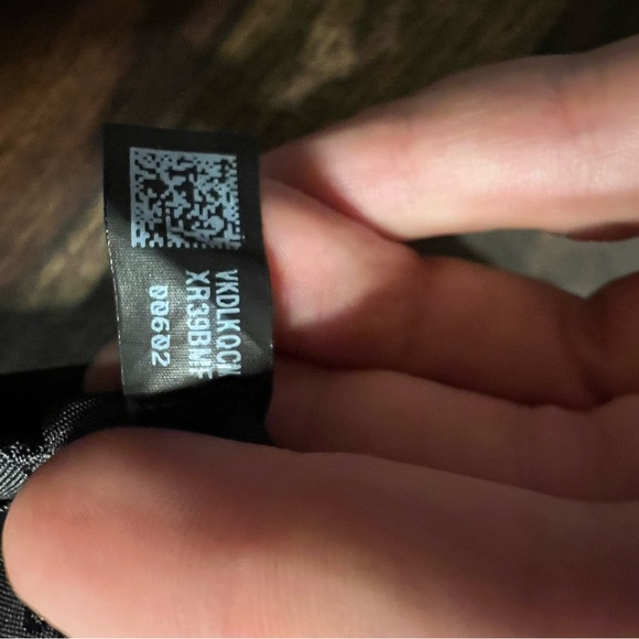 Michael Kors cavas tote w/matching handbag - Picture 7 of 7